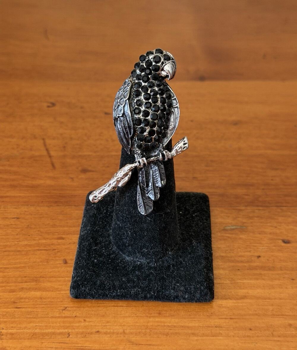 Vintage Style Parrot Stretch Ring Silver Tone Black Gray Rhinestone Bird Sz 7-8